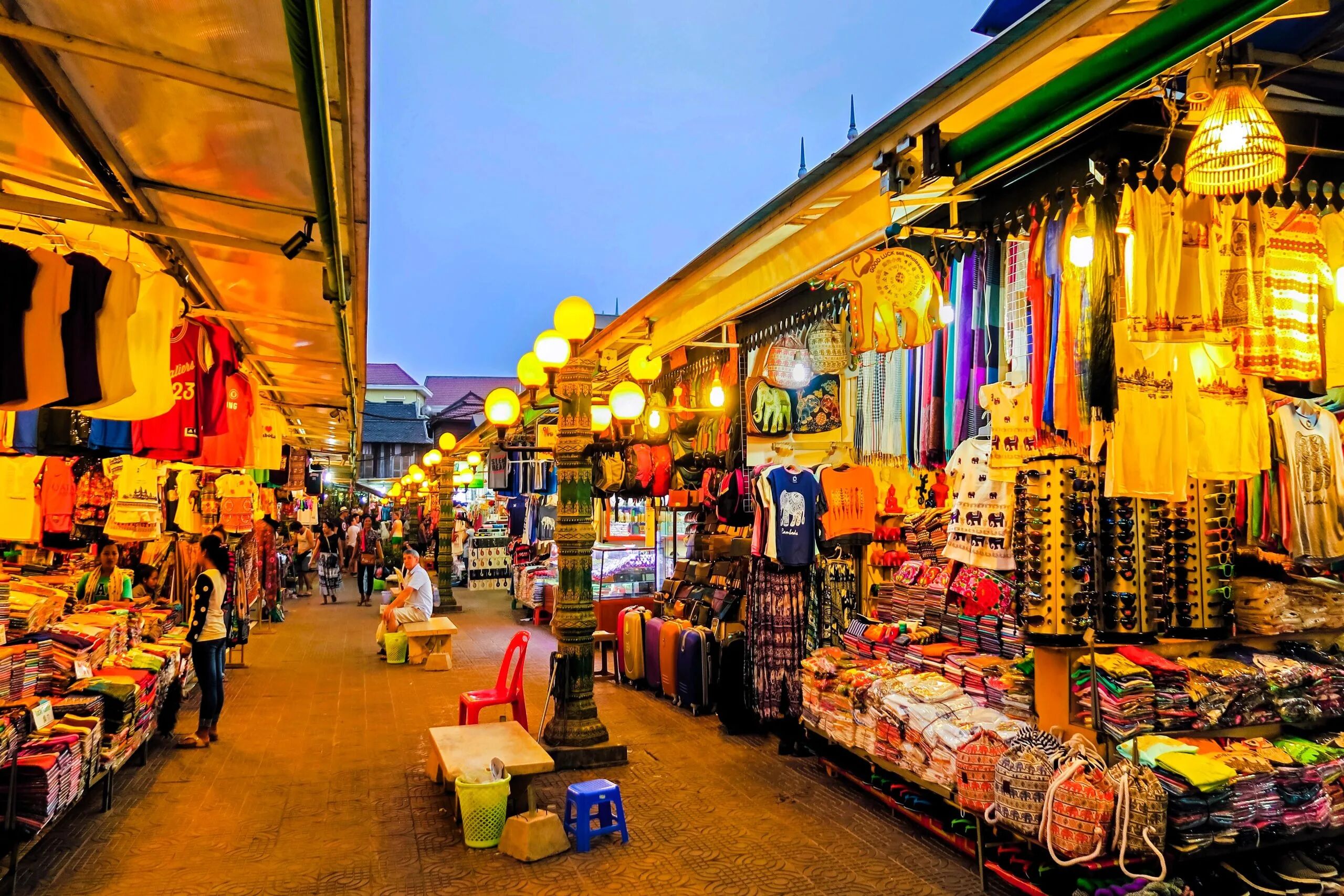 Immerse in Siem Reap’s vibrant daily life